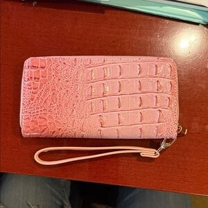 Elegant Pink Embossed Women's Wristlet